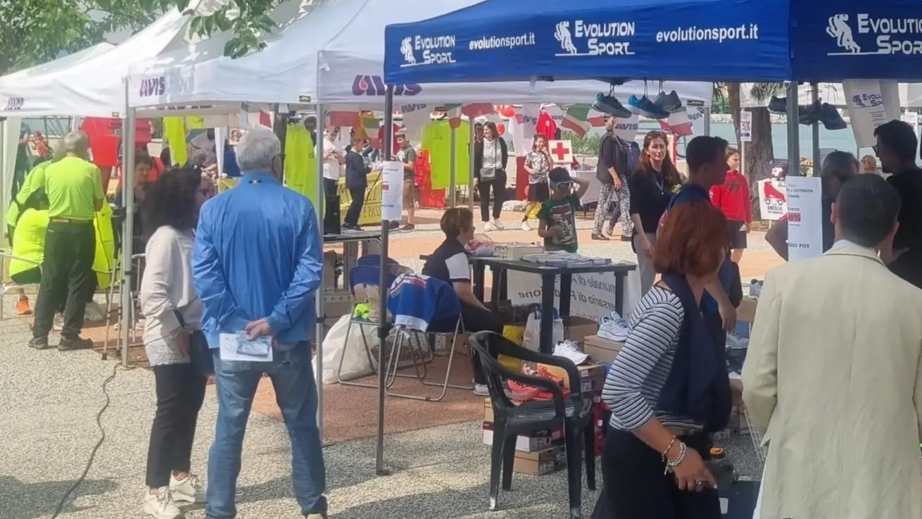 Gli stand aperti a Bocca di Magra Gli stand aperti a Bocca di Magra