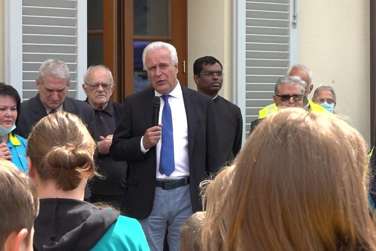 Il presidente Giani visita 34 orfani in Garfagnana (foto Dire)