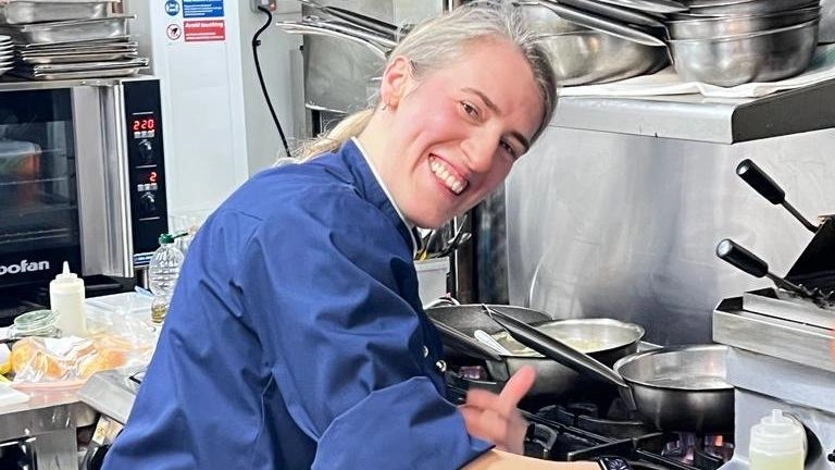 Ilaria porta lo stufato a Londra . La chef cucina per l’ambasciata Ilaria porta lo stufato a Londra . La chef cucina per l’ambasciata