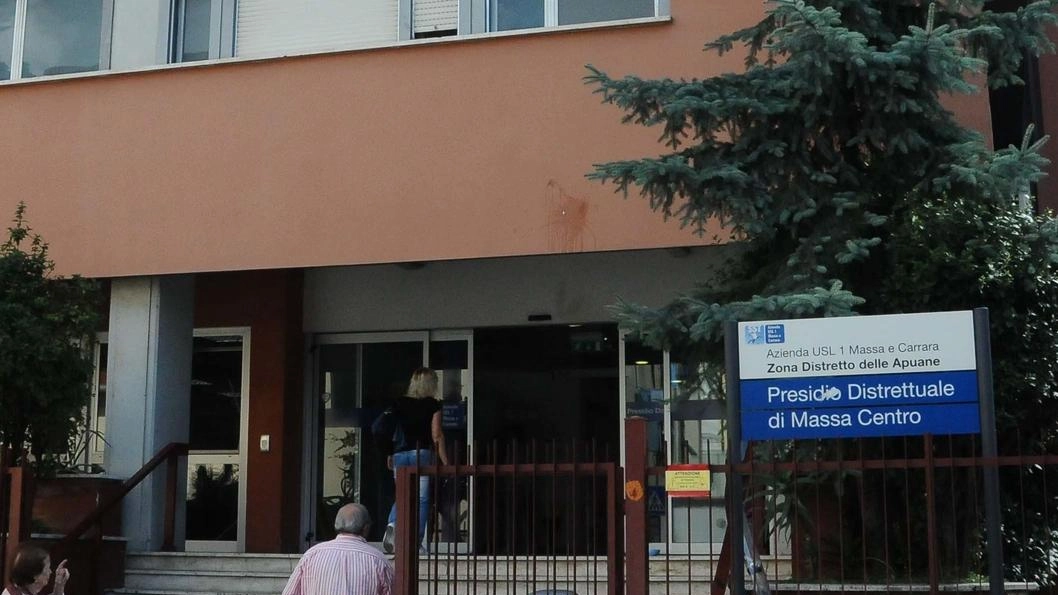 Distretto, no dei lavoratori: "Stop allo smantellamento di via Bassa Tambura" Distretto, no dei lavoratori: "Stop allo smantellamento di via Bassa Tambura"