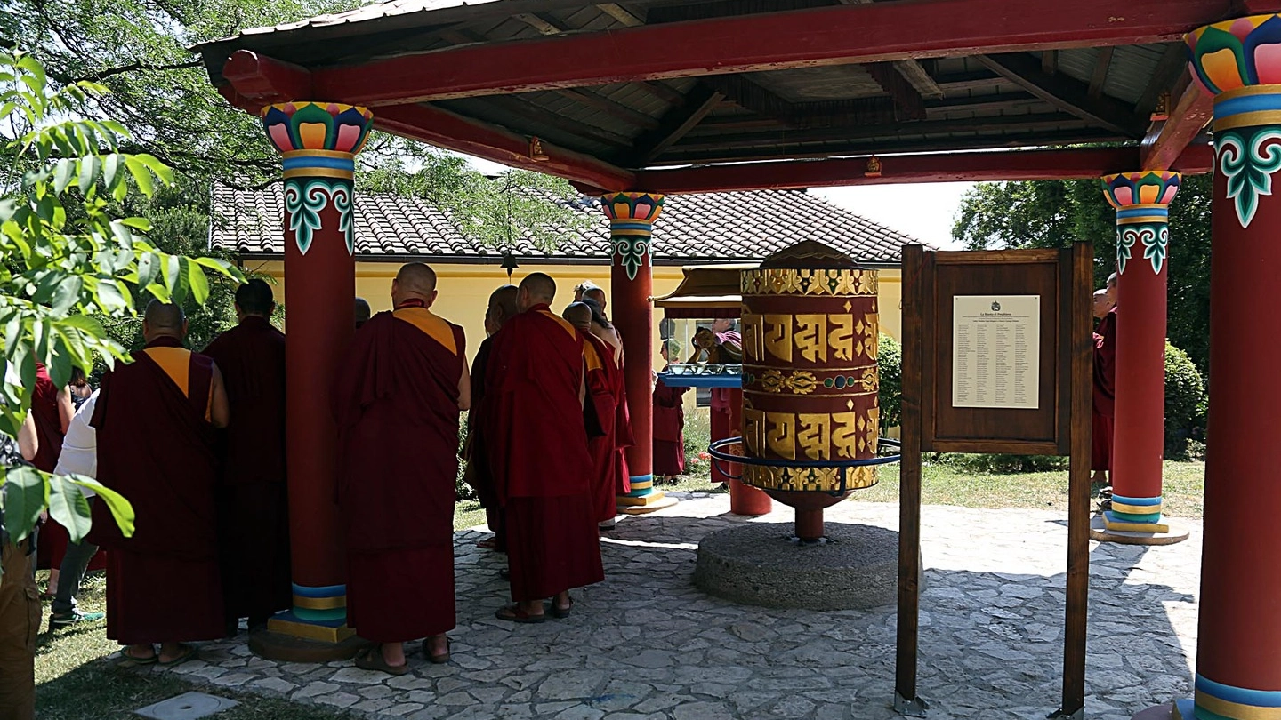 Il tempio buddista a Pomaia (Foto Germogli)