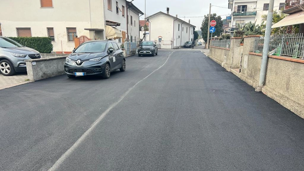 Nuovo asfalto in via del Capannone. Completati i lavori senza impatti sul bilancio dell’amministrazione
