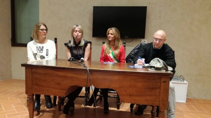 Elena Favilli durante la presentazione del suo bestseller a Montevarchi