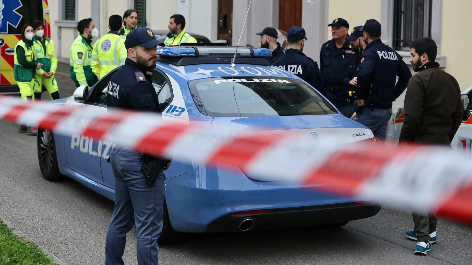 Cadavere in via lungo l'Affrico