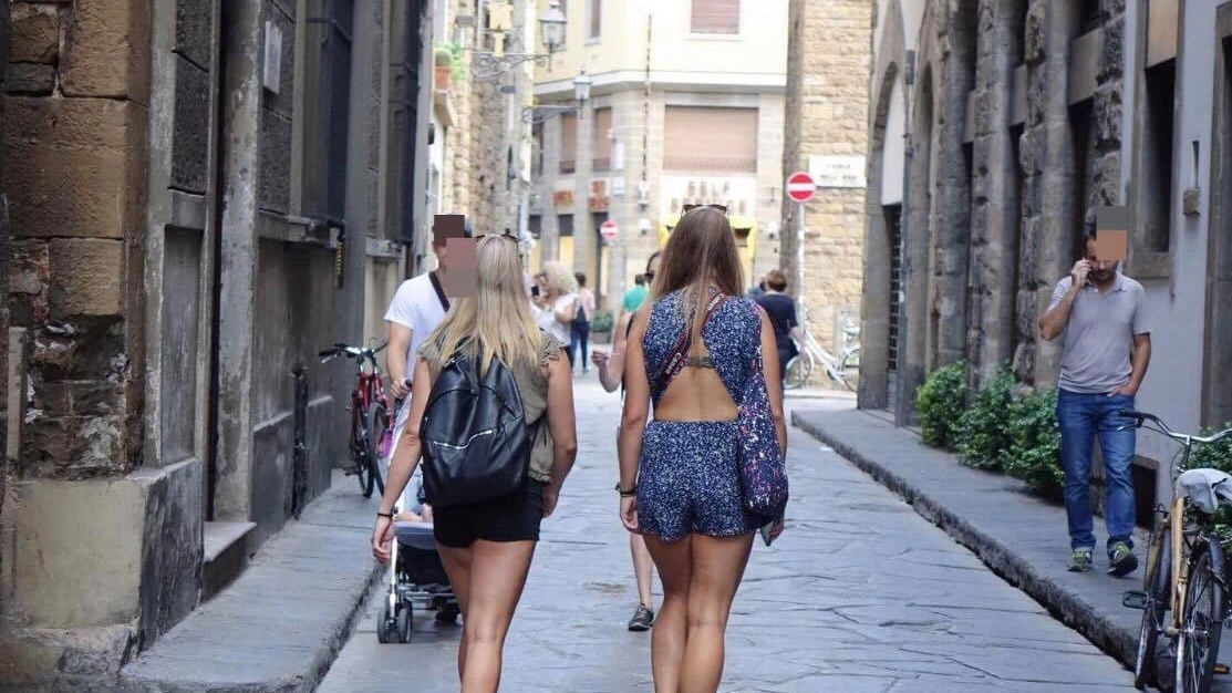 Due ragazze statunitensi a Firenze