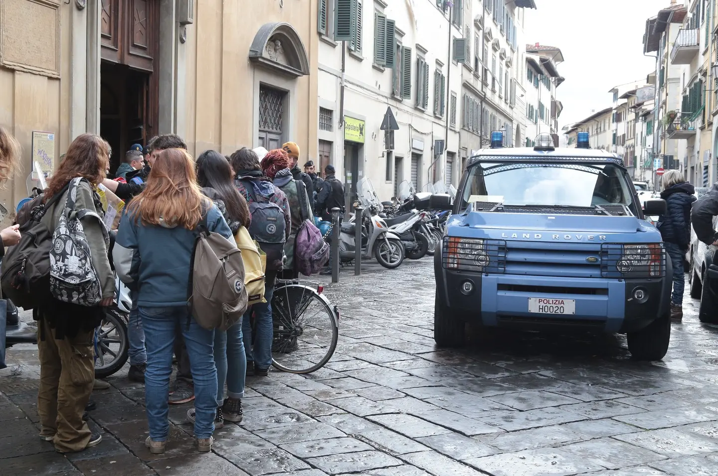 Liceo Alberti, la polizia mette fine all'occupazione