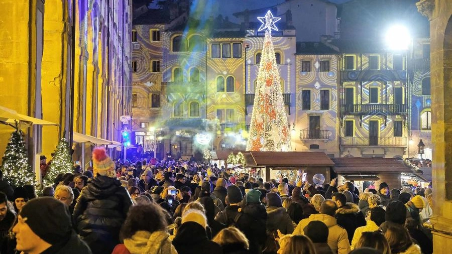 Arezzo Città del Natale 2022: la folla 