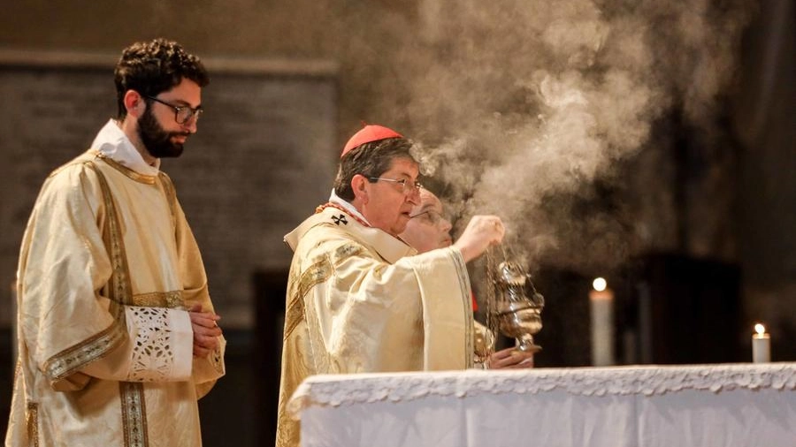 Firenze, Messa di Natale in Duomo: monsignor Betori  (Giuseppe Cabras/New Press Photo)