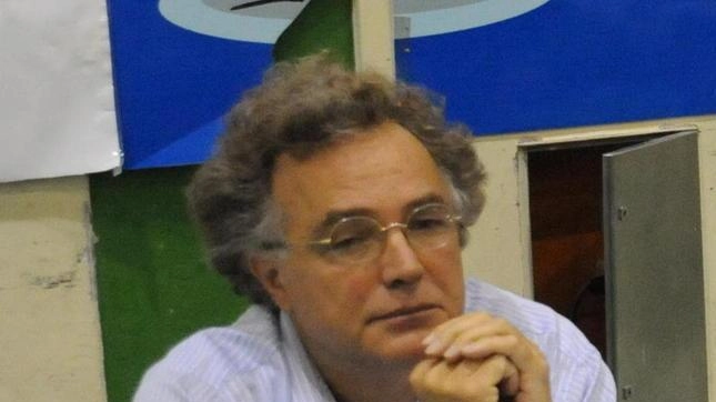 Collaboratore scolastico come in un flipper “Fa la spola tra 9 sedi“ Collaboratore scolastico come in un flipper “Fa la spola tra 9 sedi“