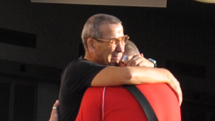 Il nonno di Rachele al Pronto soccorso abbraccia il padre della piccola