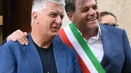 Forza Italia spariglia tutto "Se necessario disposti a sacrificare Giovannetti" Forza Italia spariglia tutto "Se necessario disposti a sacrificare Giovannetti"