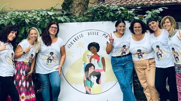 L’Isolotto delle mamme Una, due, tre, cento donne L’Isolotto delle mamme Una, due, tre, cento donne