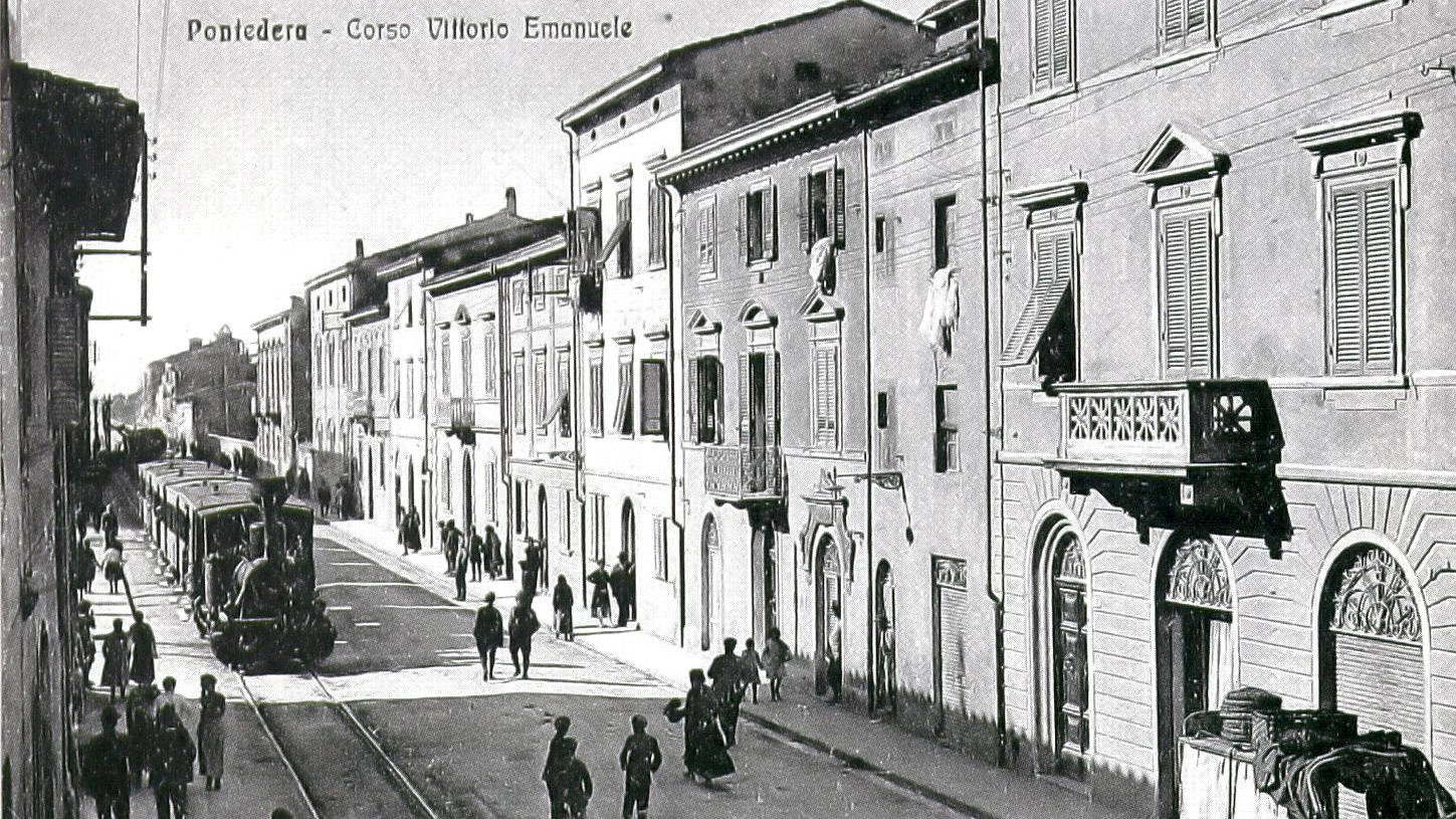 La città vista dalla ferrovia  Federigo Tozzi, in un’opera  il suo lavoro alla stazione