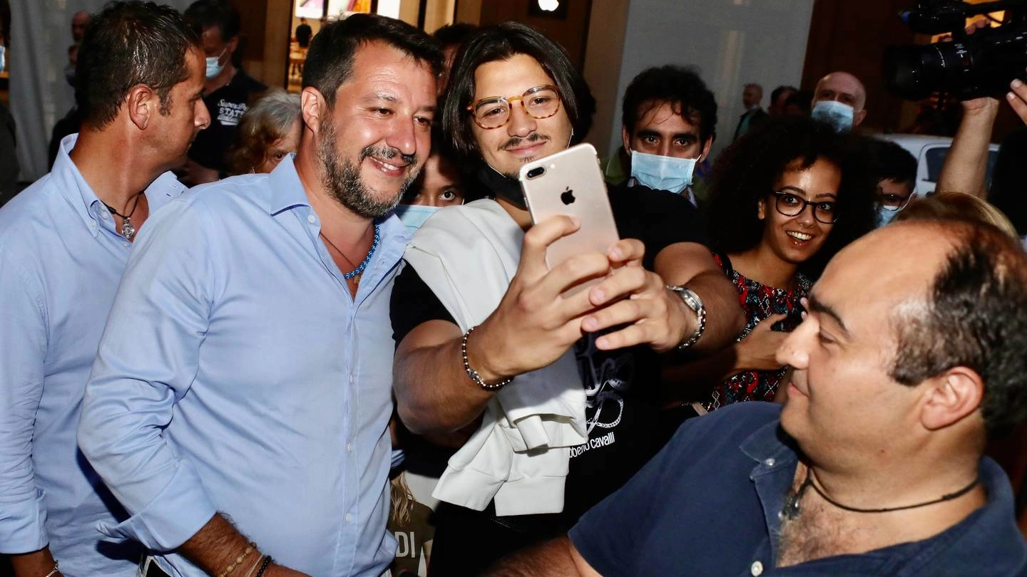 Matteo Salvini a Firenze (foto NewPressPhoto)