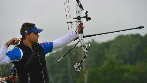 Michele Nencioni, campione europeo di tiro con l’arco categoria giovani