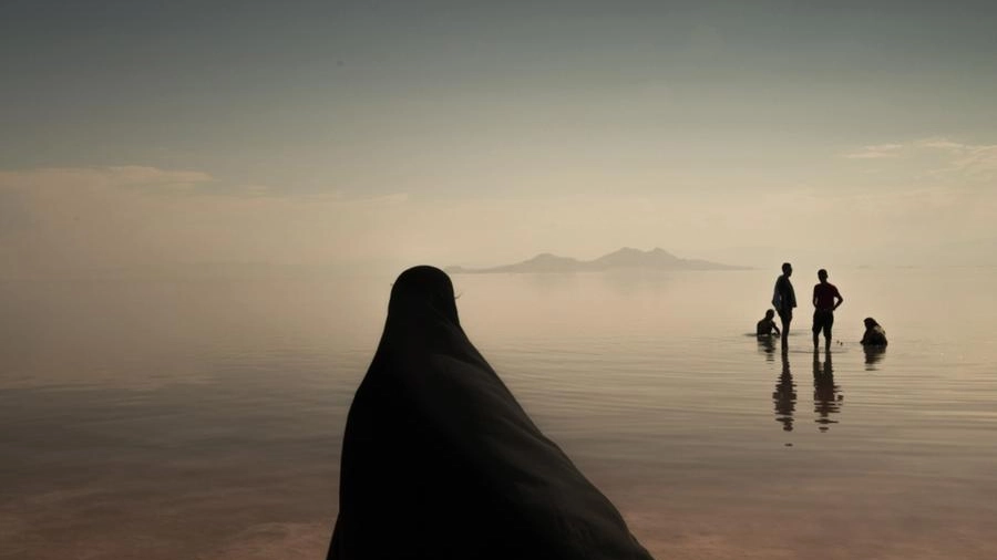 Un particolare della foto di Masoud Mirzaei, "The lake"