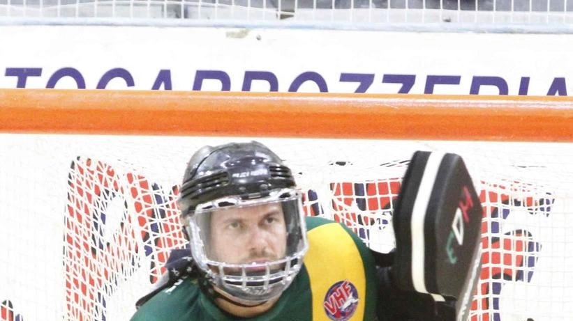 Hockey su pista serie A1: tre punti di vantaggio con una partita in meno. La marcia dei rossoblù è inarrestabile con otto vittorie in altrettante partite.