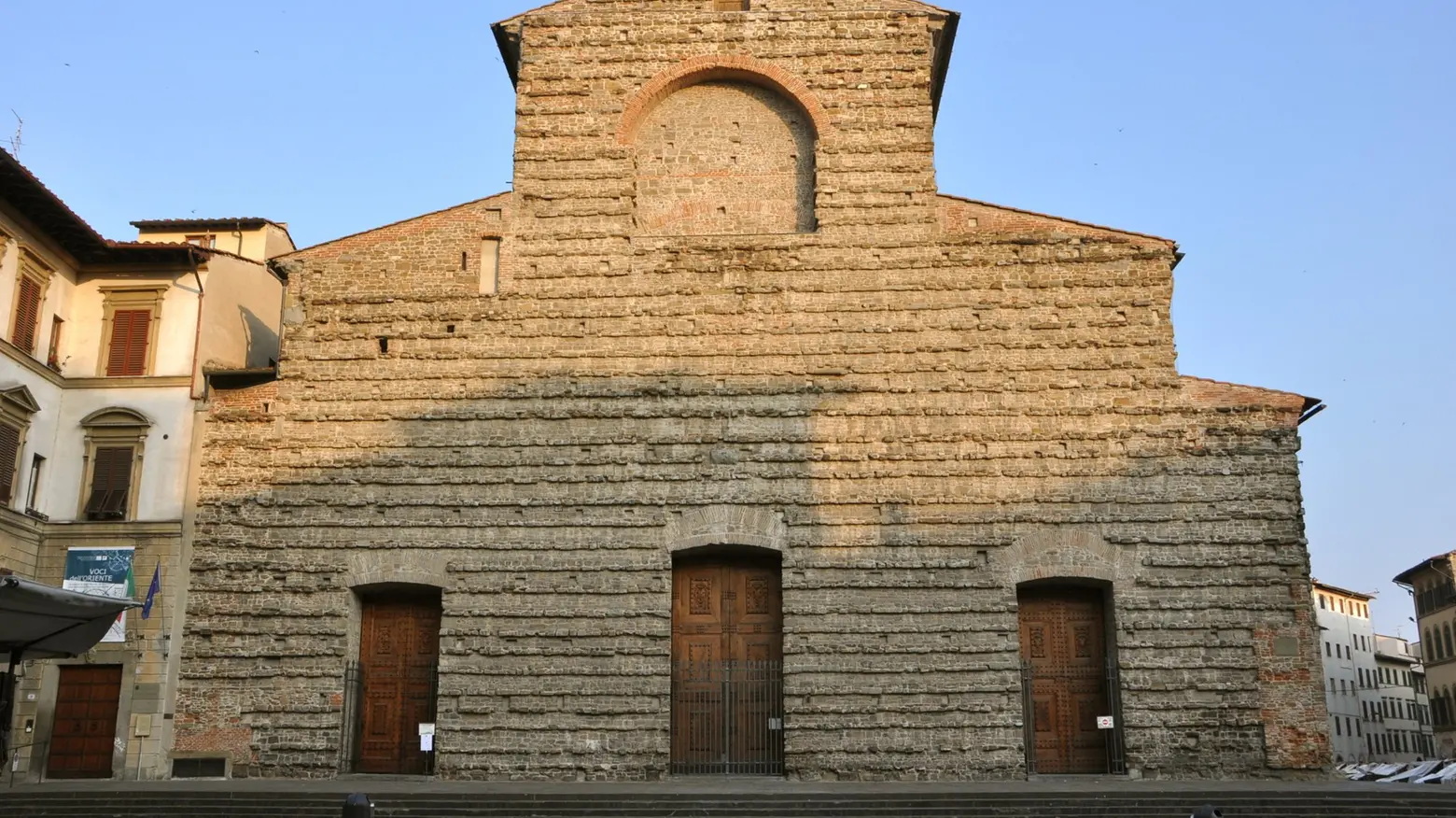 La basilica di San Lorenzo La basilica di San Lorenzo
