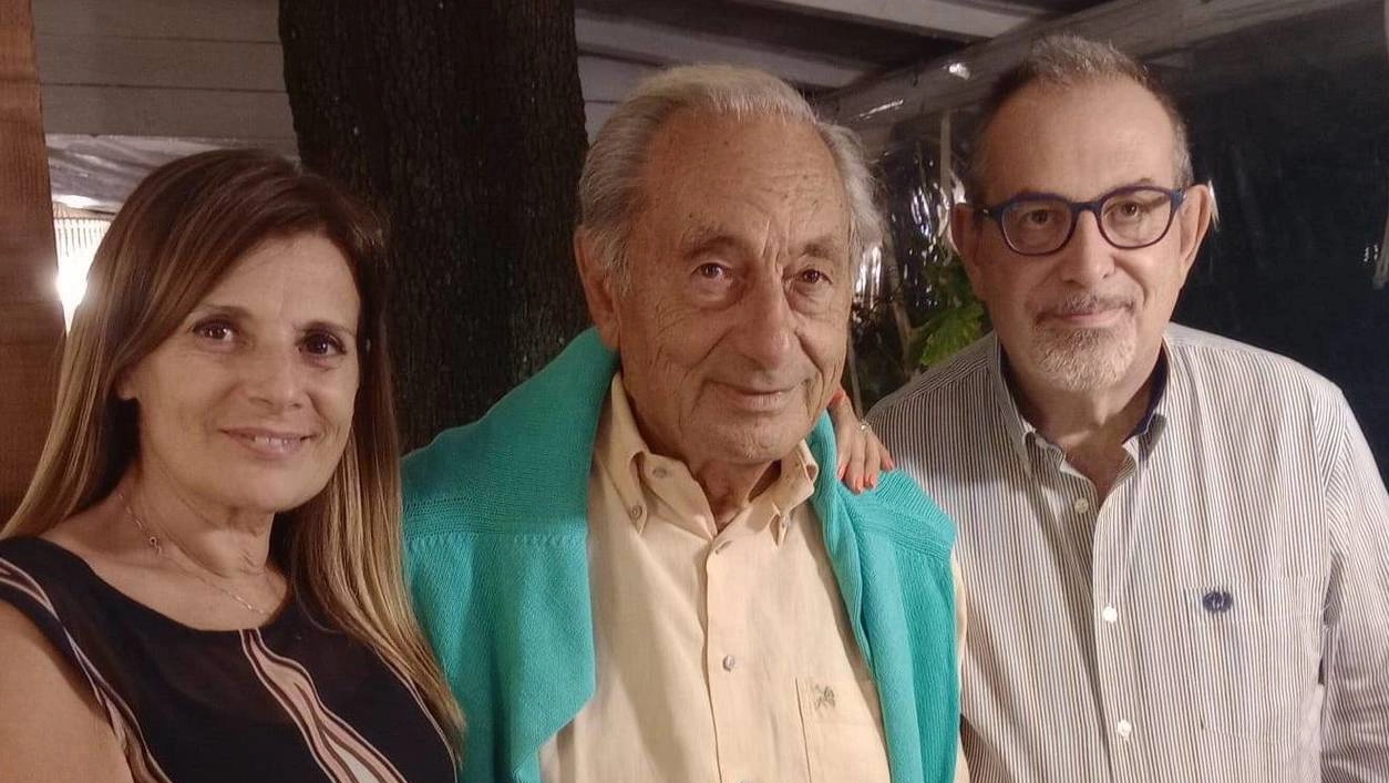 Da sinistra: l’infermiera Marisa Galgani, Enzo Giovacchini e il medico Antonino Caputo