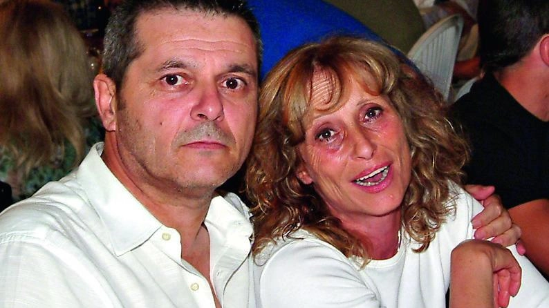 La maestra Patrizia con il marito Graziano, morti a pochi giorni di distanza
