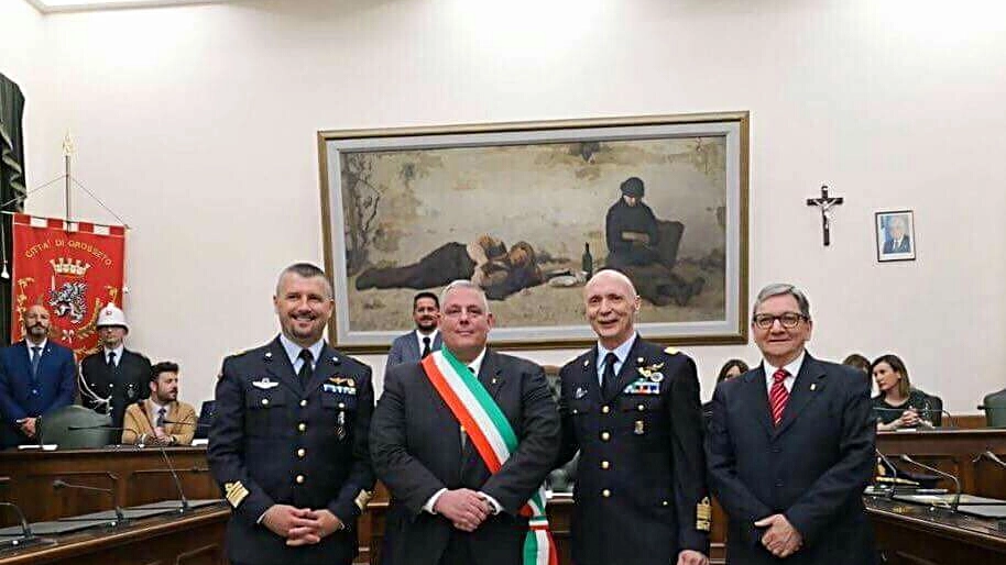 Un momento della cerimonia, da sinistra Lant, Vivarelli Colonna, Vecciarelli, Pacella