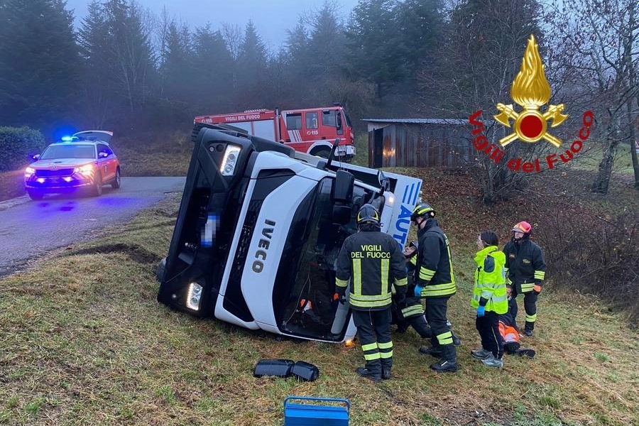 Il camion ribaltato