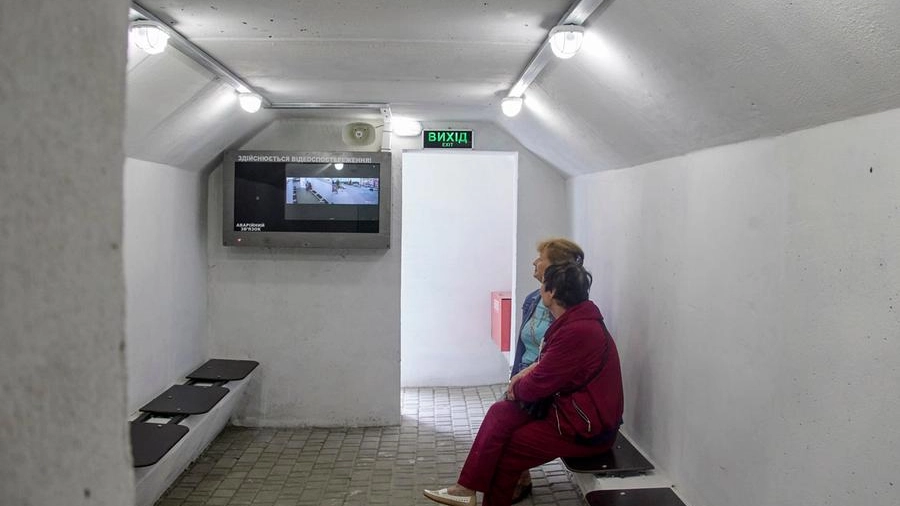 Mosca e i timori per l'estensione della guerra. "Fanno ristrutturare i bunker antiatomici"