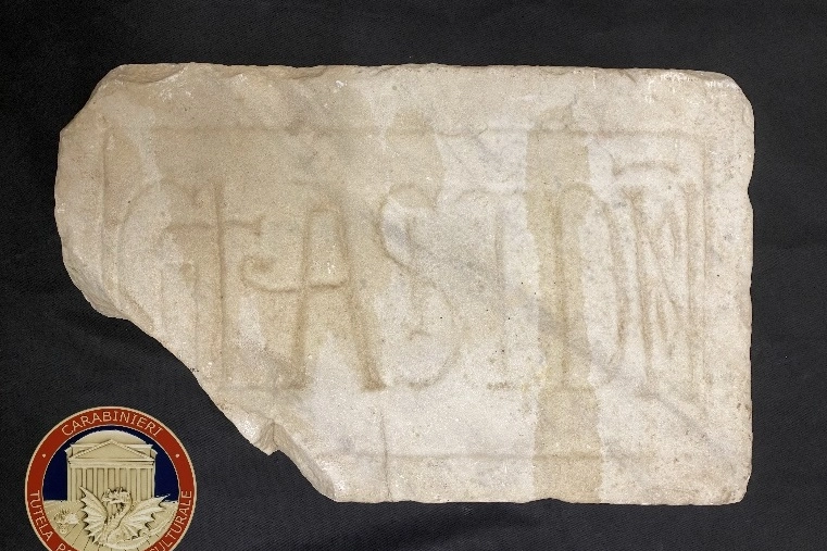 L'iscrizione lapidea