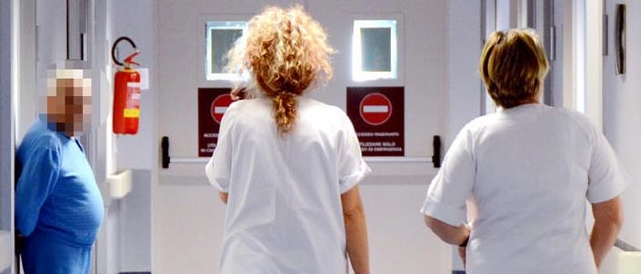 Appuntamento in piazza davanti a palazzo Strozzi Sacrati, sede della giunta regionale