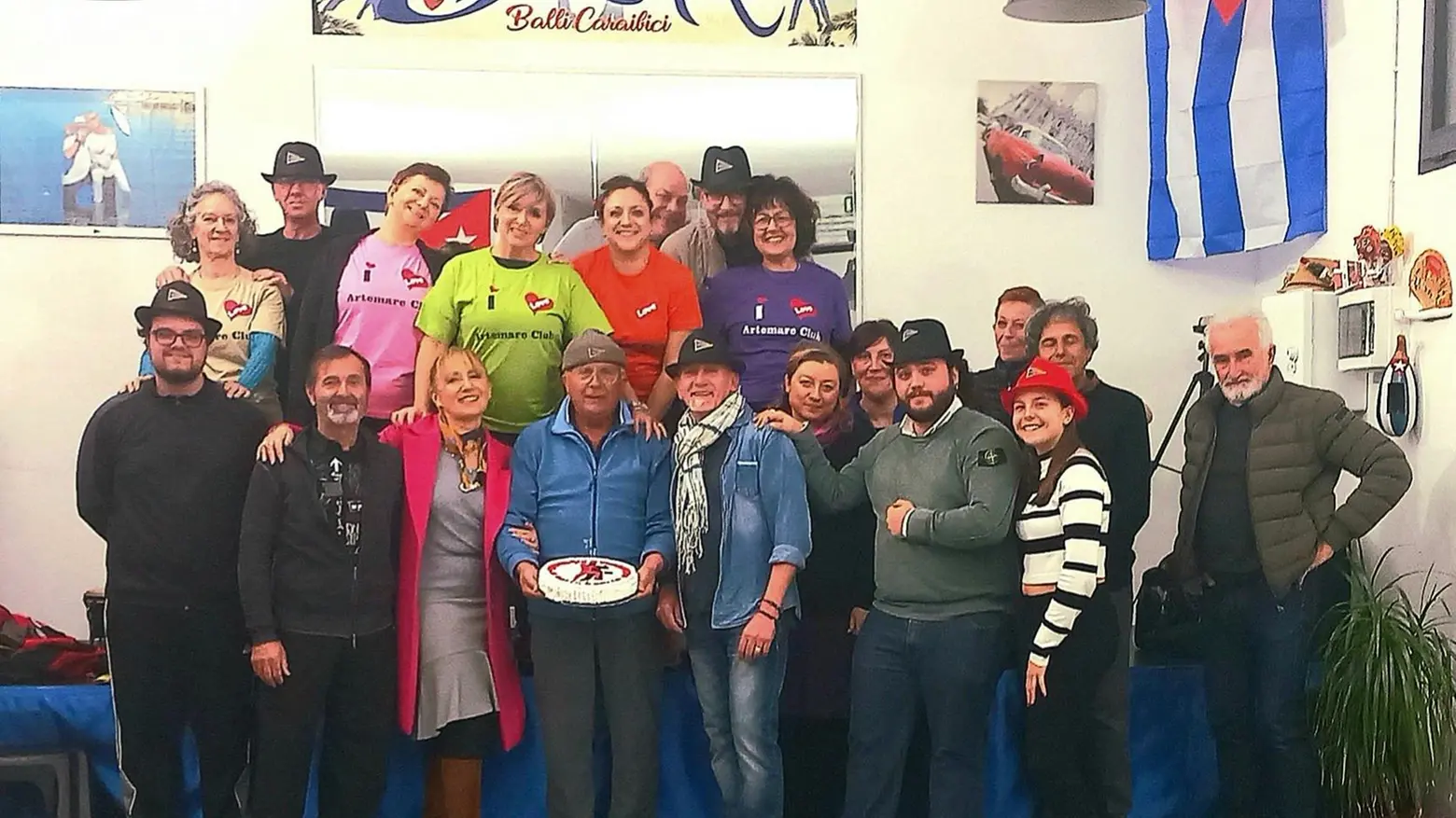Giornata della torta Festa latinoamericana Che balli al Desigual Giornata della torta Festa latinoamericana Che balli al Desigual