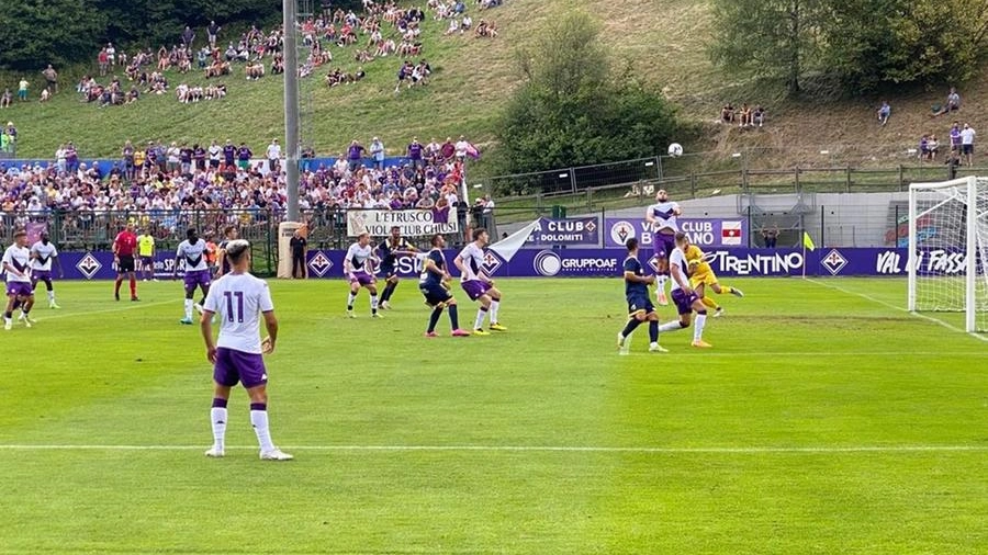 Fiorentina-Trento, un'azione di gioco