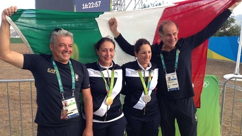 Andrea Benelli, primo a sinistra, con Bacosi, Cainero e il presidente Rossi