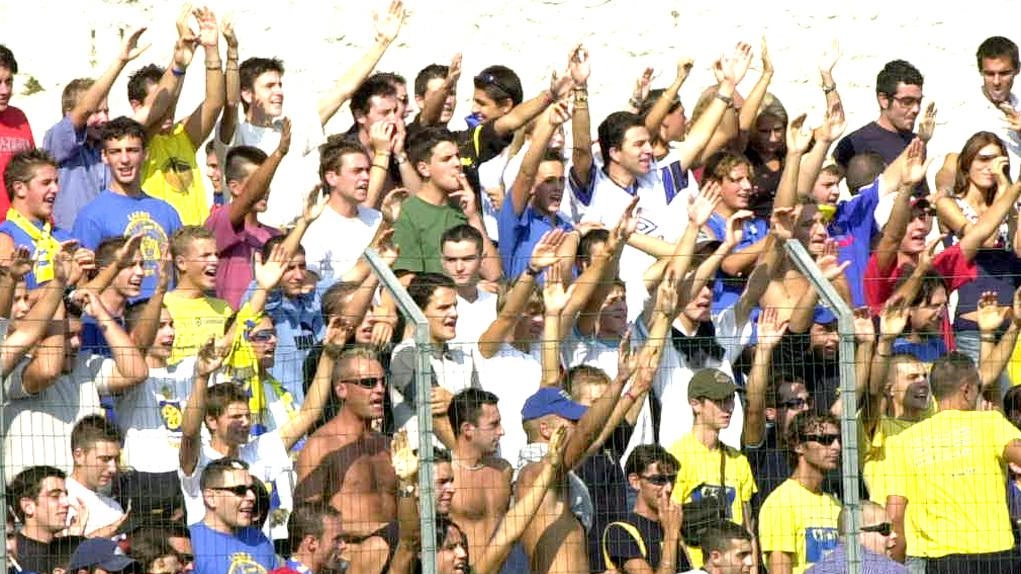 "Basta con gli abusi di potere". I supporter azzurri non ci stanno
