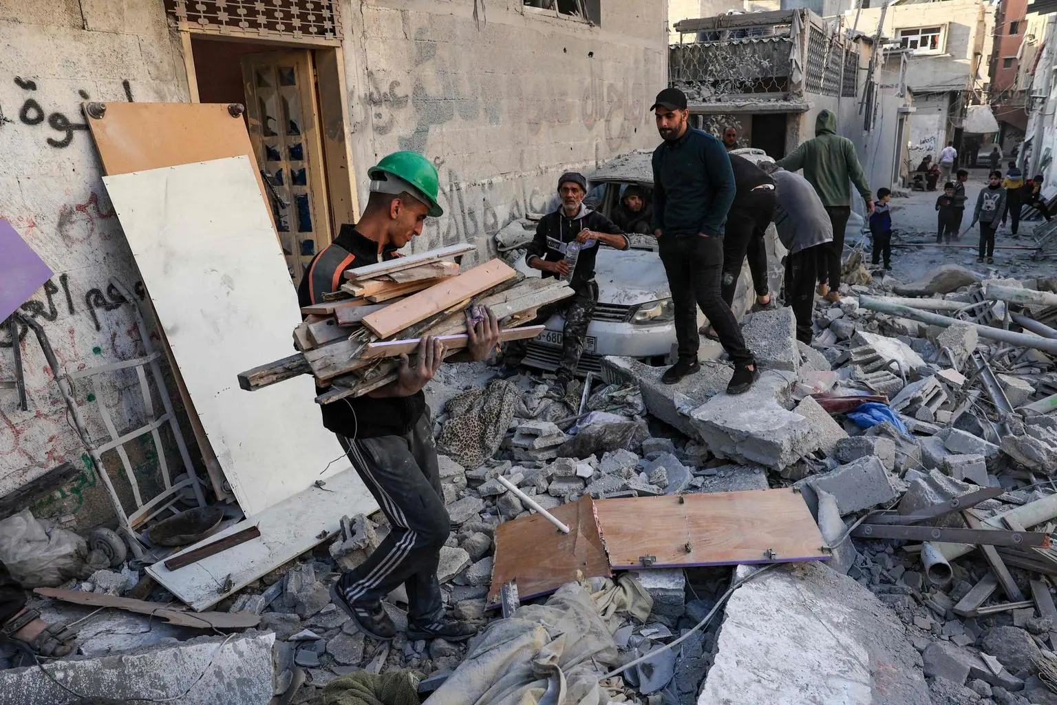 Missione top secret nella Gaza in macerie. Salvati dalle bombe 50 milioni di dollari