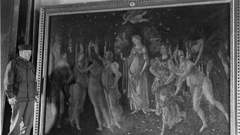 La ‘Primavera’ di Botticelli nel deposito di Montegufoni nel gennaio 1945