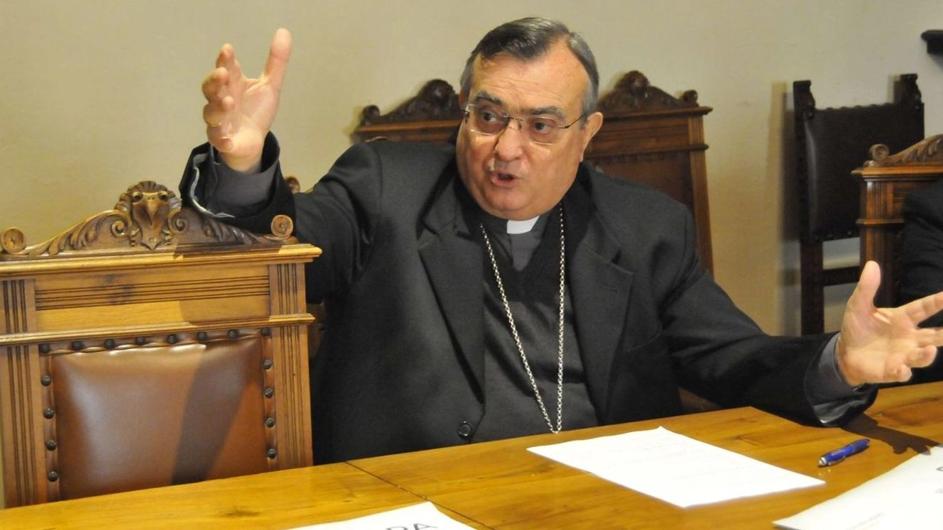 Il vescovo Franco Agostinelli