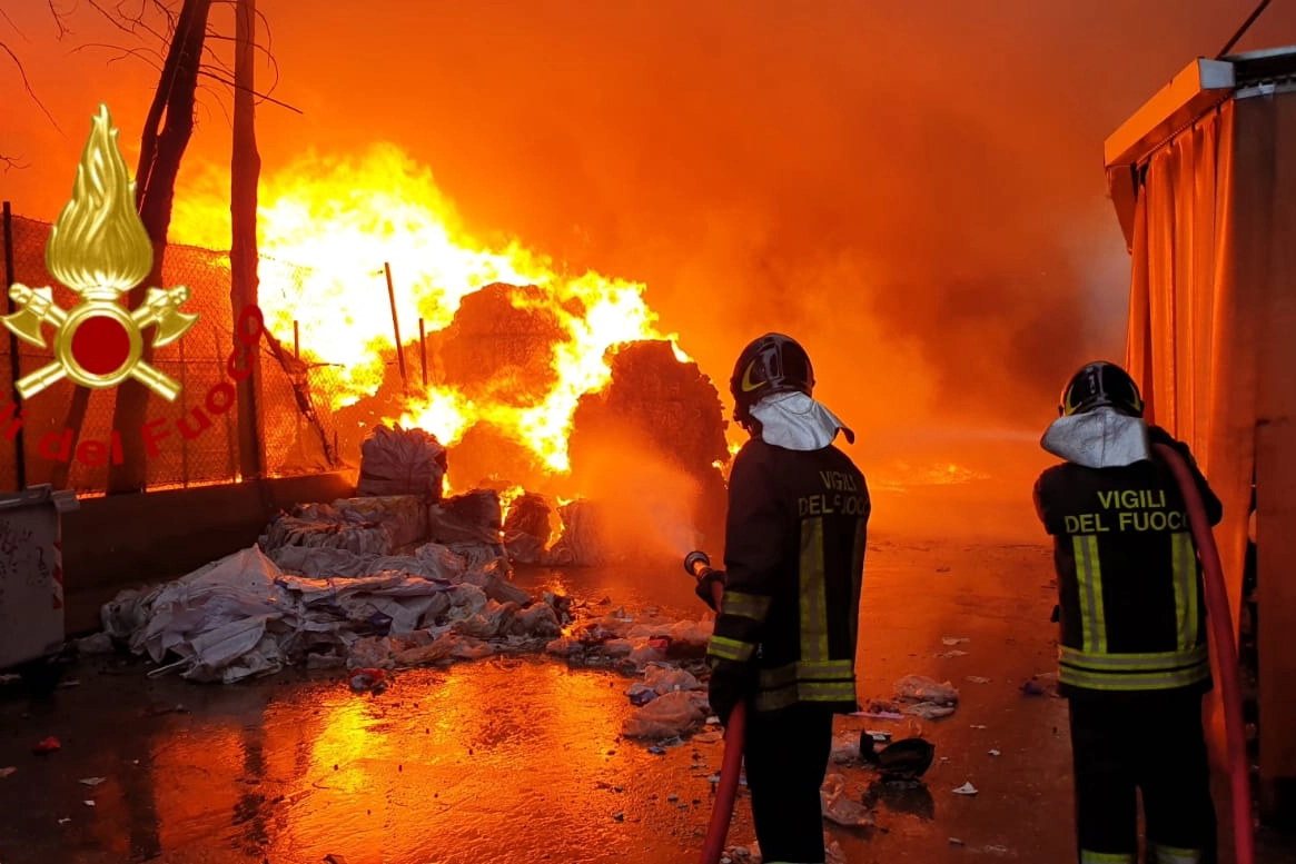 L'incendio a Ponte San Giovanni