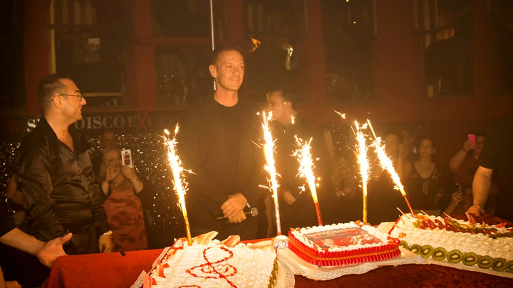 Rocco Siffredi festeggia il compleanno all'Excelsior (foto concessa dall'ufficio stampa)