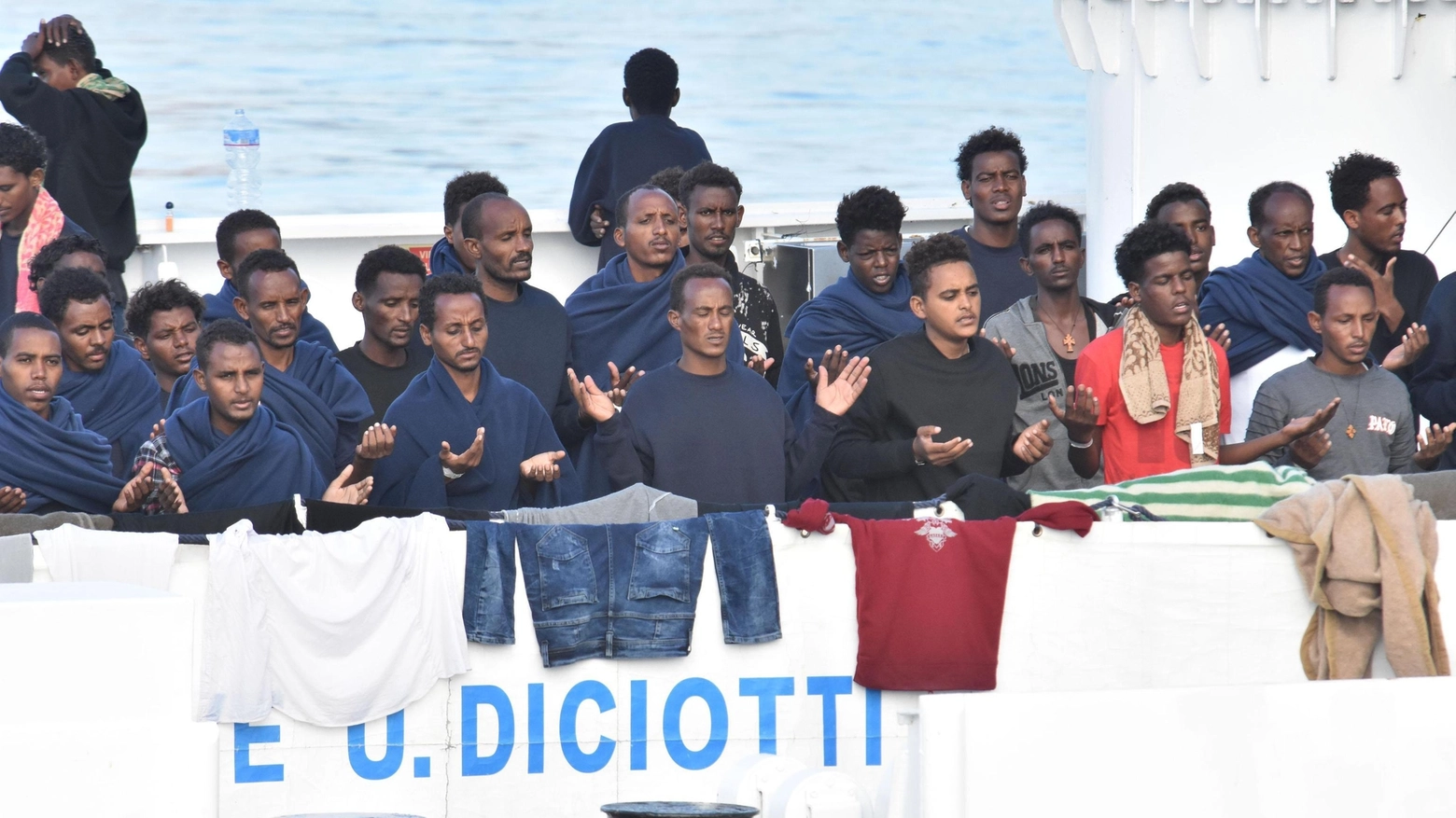 I migranti sulla nave Diciotti