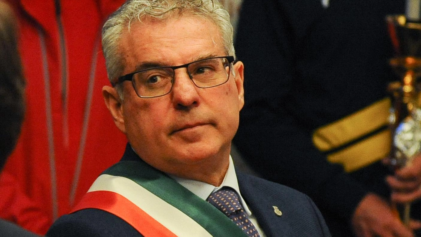 Alemanno sospeso dopo la condanna "Provo amarezza e senso di ingiustizia" Alemanno sospeso dopo la condanna "Provo amarezza e senso di ingiustizia"