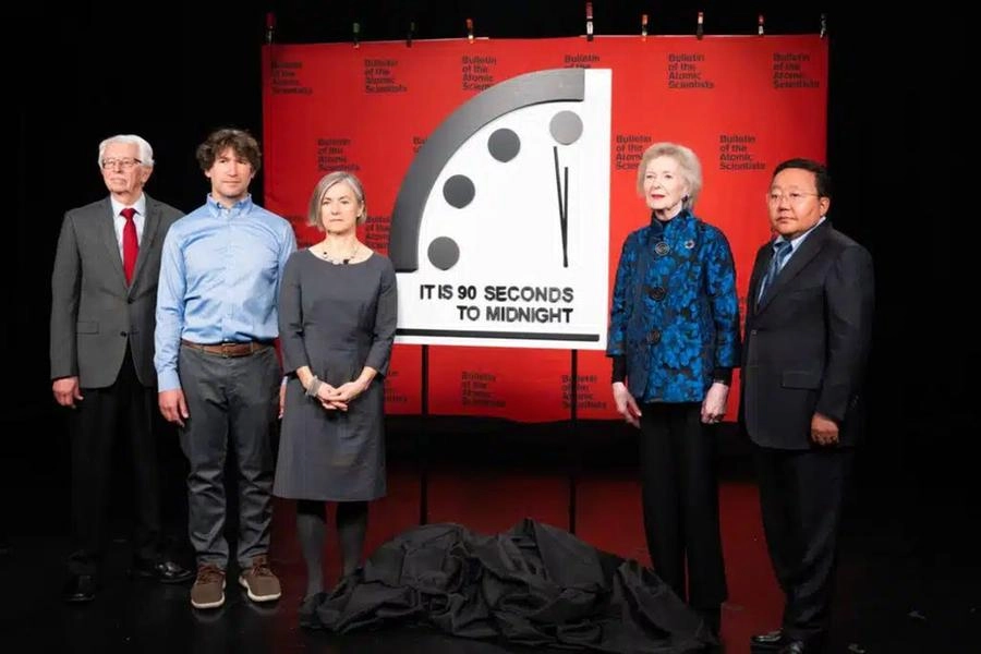 Gli scienziati del Bullettin of the Atomic Scientists