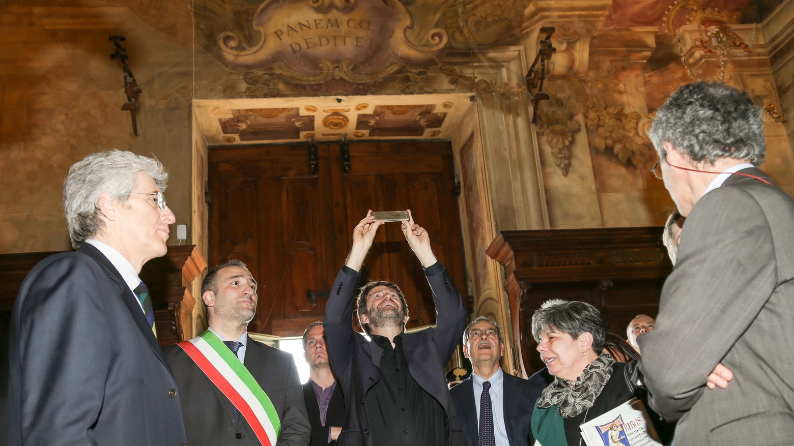 Il ministro della Cultura Dario Franceschini in visita alla Certosa (Salvini)
