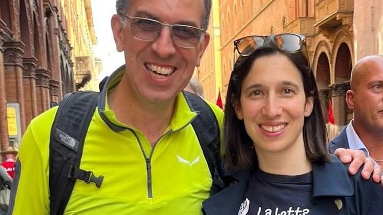 Il Pd pisano verso il congresso "Militanti e non più autoreferenziali Rimaniamo il primo partito in città" Il Pd pisano verso il congresso "Militanti e non più autoreferenziali Rimaniamo il primo partito in città"