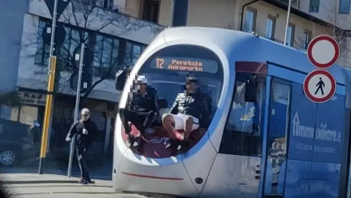 Follia sulla T2 Follia sulla T2