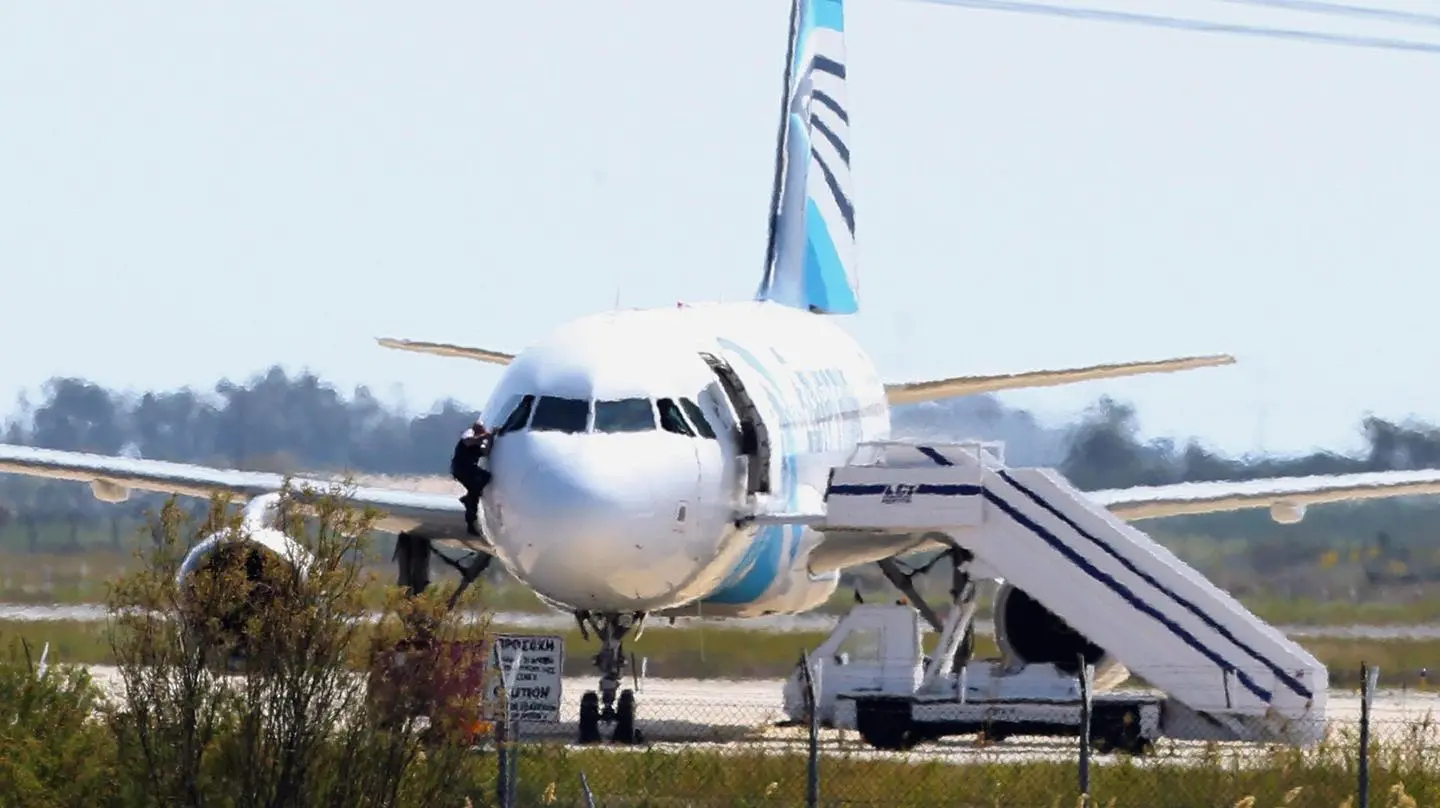 Aereo dirottato a Cipro, a bordo anche un ternano di 47 anni
