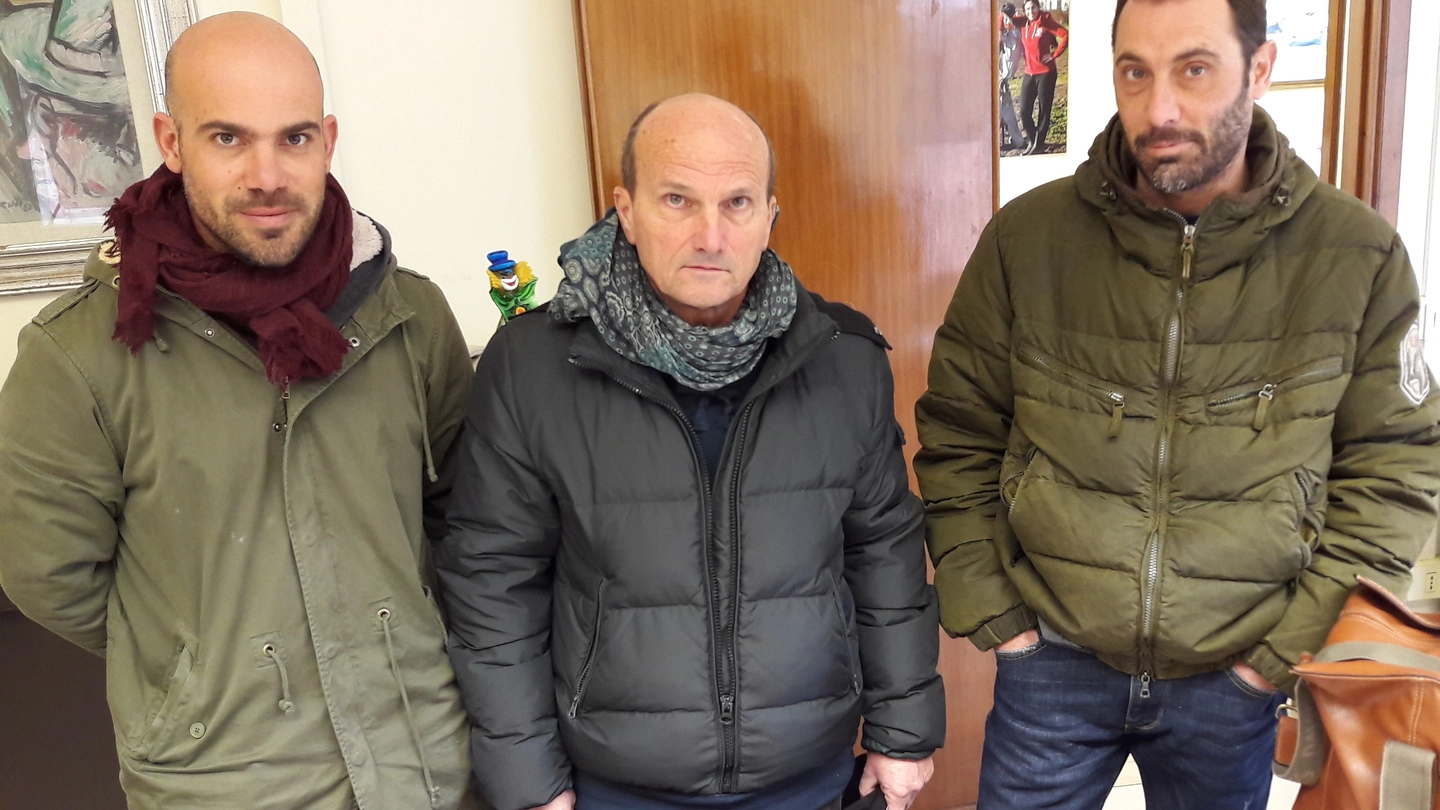 I membri della Rsu della Sanac di Massa: Renzo Bonini, Andrea Bordigoni e Paolo Faggioni: Silvio Marchini è assente giustificato