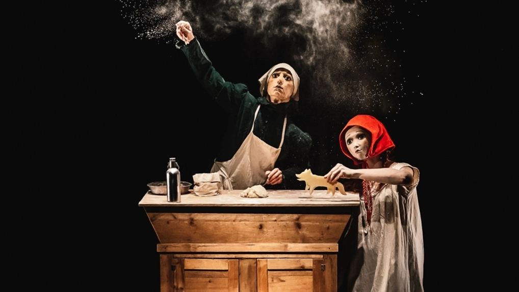 Una scena di Cappuccetto Rosso Una scena di Cappuccetto Rosso