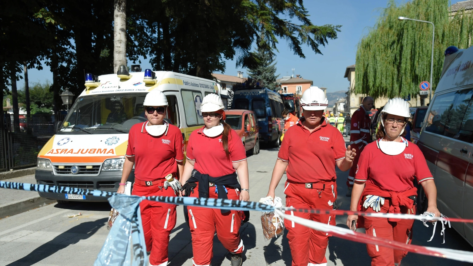Croce Rossa in azione nelle zone colpite