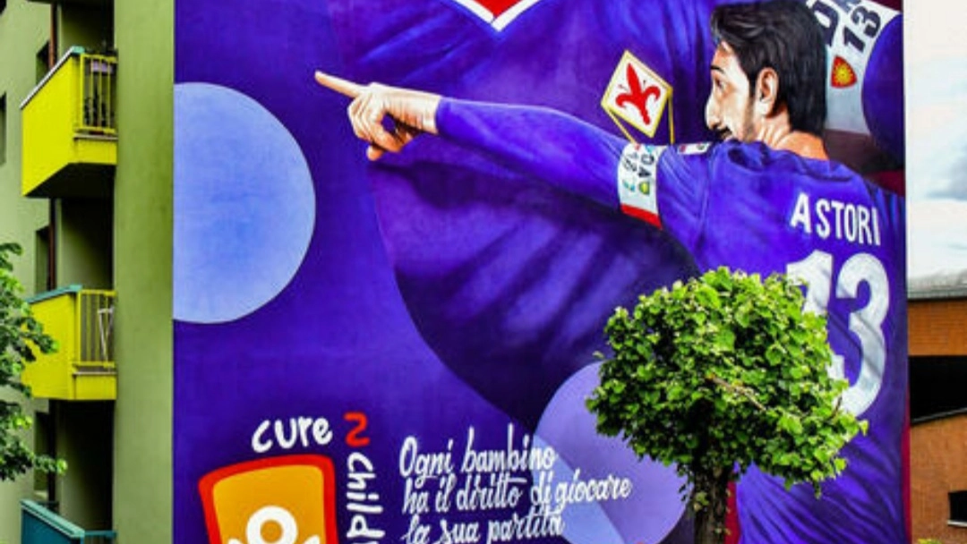 Murale per Davide Astori (foto Ansa) Murale per Davide Astori (foto Ansa)