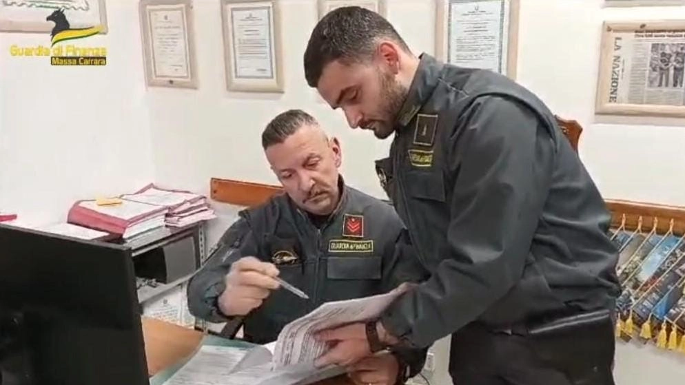 Falsificano testamento milionario. Padre e figlio finiscono nei guai Falsificano testamento milionario. Padre e figlio finiscono nei guai